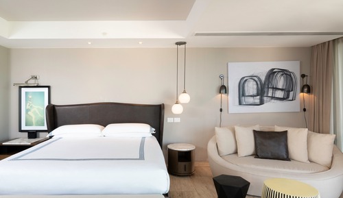 Suite, 1 cama de matrimonio grande, vistas a la ciudad