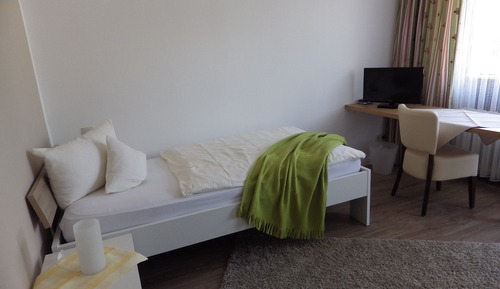 Habitación individual económica, vistas al jardín
