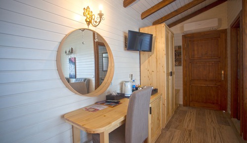 Deluxe Bungalow
