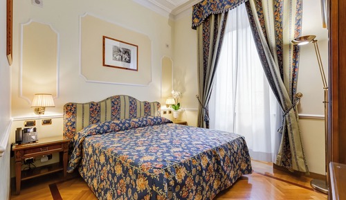 Habitación estándar con 1 cama doble o 2 individuales