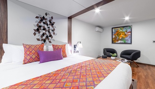 Suite junior, 1 cama de matrimonio grande, vistas a la ciudad