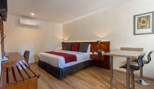 Suite estudio junior, 1 cama de matrimonio grande
