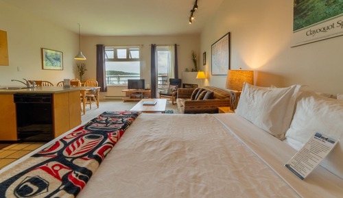 Oceanfront Studio Condo 15