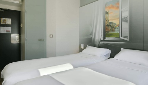Habitación con 2 camas individuales