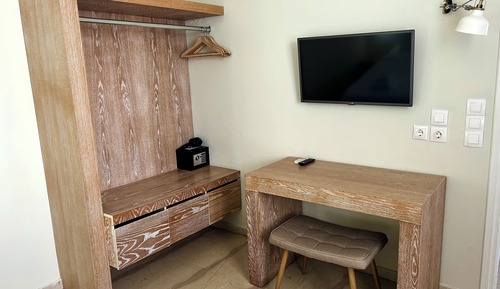 One Bedroom Apartment with Pool or Garden View