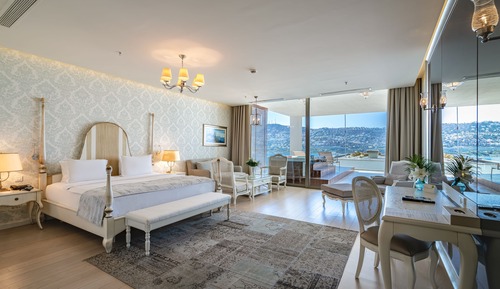 Suite (Bodrum, with Living Room)