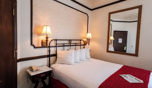 Habitación económica, 1 cama de matrimonio