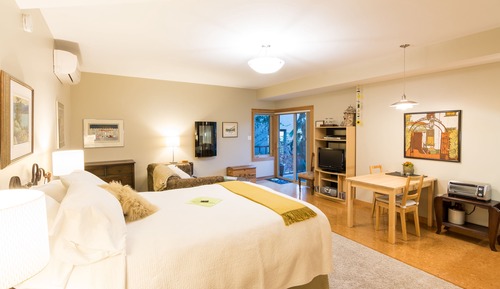 Suite, vistas parciales al lago