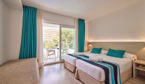 Habitación Deluxe doble, balcón, vistas a la piscina