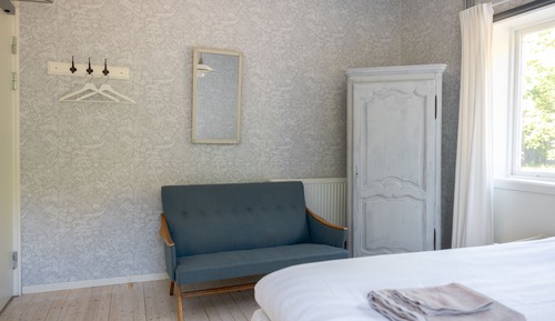 Habitación doble, baño privado, en la zona del jardín