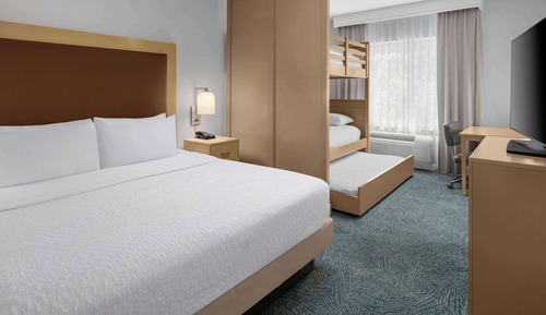 Suite familiar, no fumadores (1 King Bed and 1 Bunk Bed)