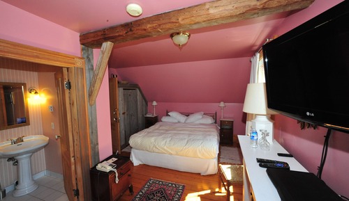 Habitación familiar (One King Bed and One Single Bed)