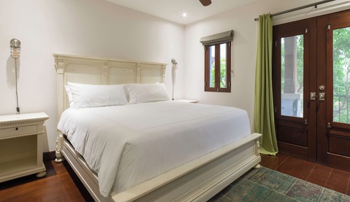 Habitación Deluxe, varias camas, piscina privada (20 Calle La Ronda | 3 BR | 3BA)