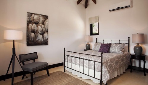 Villa Deluxe, varias camas, piscina privada, vistas a la ciudad (22 Calle la Ronda | 3 BR | 3.5 BA)