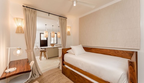 Apartamento Deluxe, varias camas, piscina privada (20 Avenida La Antigua | 1 BR | 1 BA)
