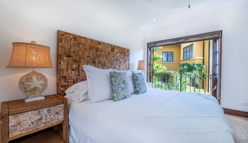 Apartamento Deluxe, varias camas, 2 baños, vistas a la ciudad (26 Plaza Carlota | 2 BR | 2 BA)