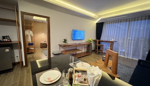 Premium Luxury Suite