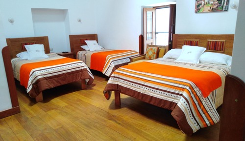 Habitación familiar con 1 cama doble o 2 individuales, varias camas