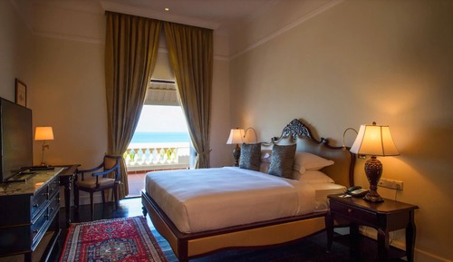 Signature Suites