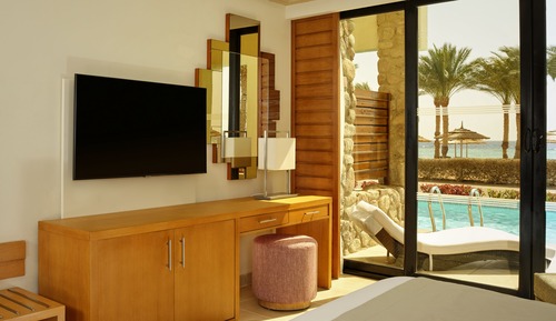 Adult  Swim up Room