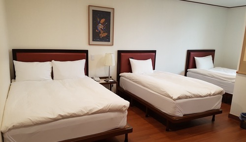 Habitación triple (Children under 5 not allowed)