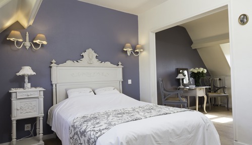 Habitación romántica, bañera
