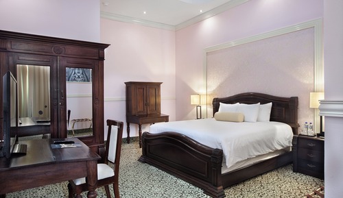 Suite junior, 1 cama de matrimonio grande, terraza, vistas a la ciudad