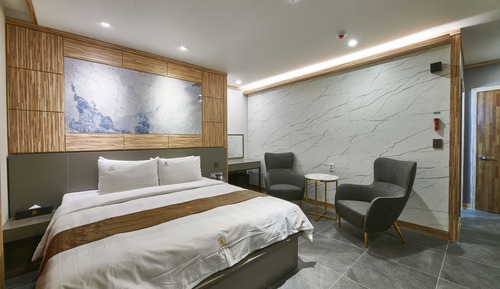 Suite (Double)