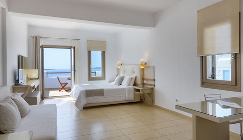 Estudio superior, vistas al mar