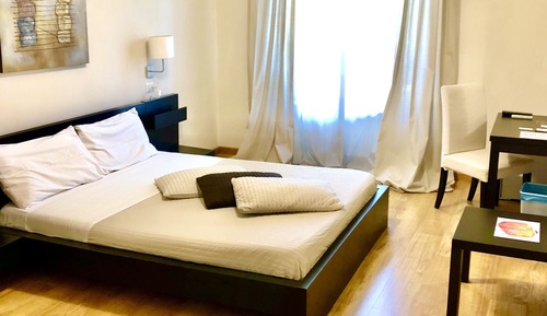 Suite estudio clásica, baño privado