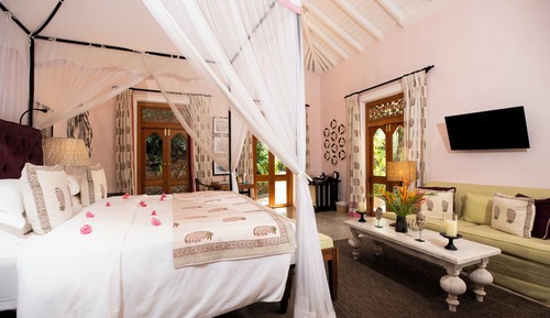 KK Luxury Pool Villa - Kumbuk
