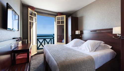 Habitación estándar con 1 cama doble o 2 individuales, vistas al mar