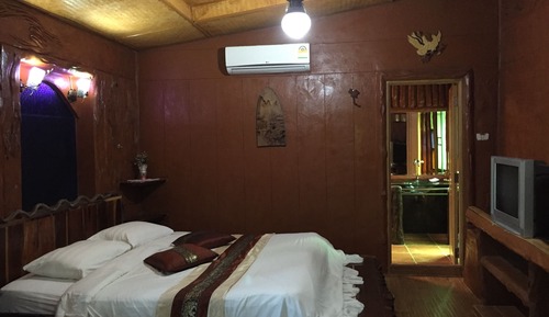 Casa (Log House)
