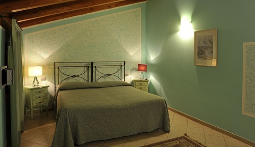 Habitación estándar con 1 cama doble o 2 individuales