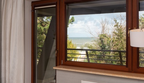 LUX Room, See View