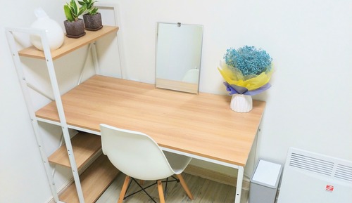3 People Room