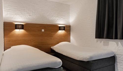 Habitación cuádruple Confort, 2 habitaciones, balcón, vistas al puerto deportivo