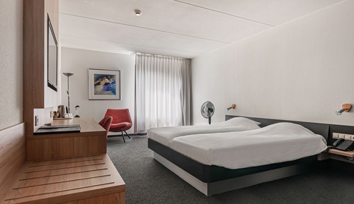 Habitación estándar, 1 cama de matrimonio grande, bañera de hidromasaje, vistas al puerto deportivo