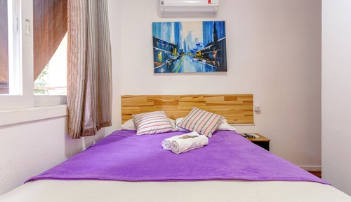 Quarto Casal Plus com banheiro privativo