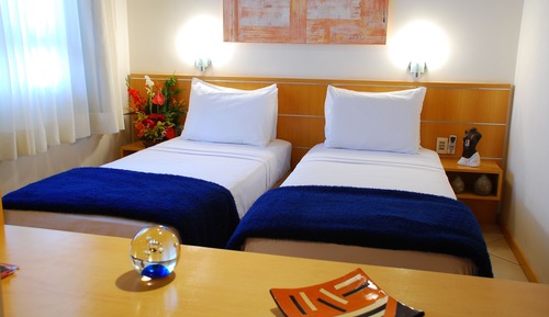 Habitación superior con 1 cama doble o 2 individuales