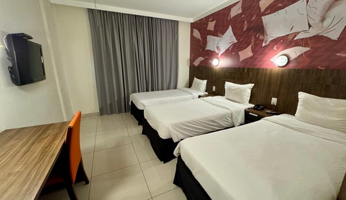 Standard triple room