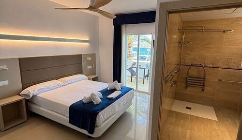 Habitación superior, 1 cama de matrimonio, accesible para personas con discapacidad