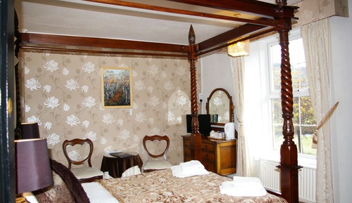 Habitación doble, 1 cama doble, vistas a la montaña (Four Poster Room Room 2)