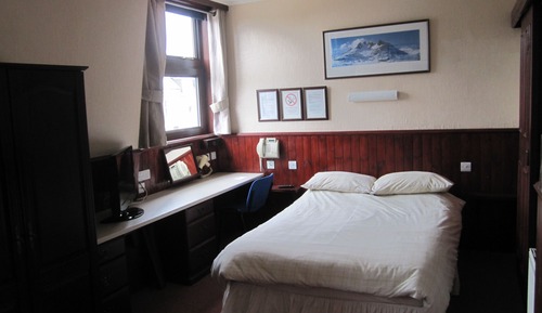Habitación doble, baño privado