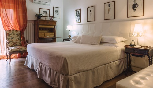 Habitación superior con 1 cama doble o 2 individuales (Goethe)