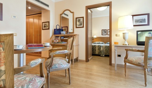 Apartamento económico, 2 habitaciones, 2 baños (Superior) (Low Floor) (5 pax)