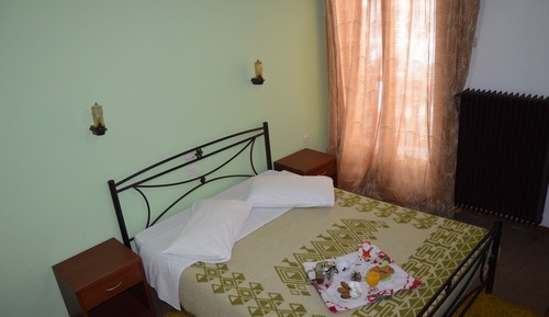 Habitación económica con 1 cama doble o 2 individuales