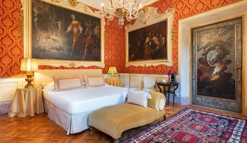 Suite (Imperial)