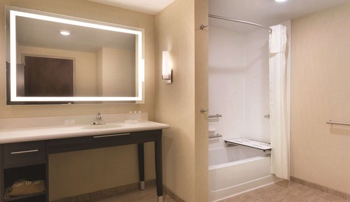 Suite, 2 camas de matrimonio, accesible para personas con discapacidad, bañera