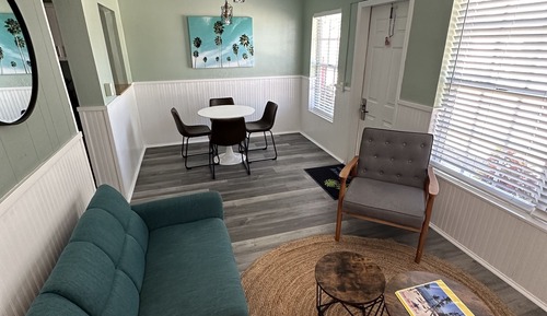 Bungalow Deluxe